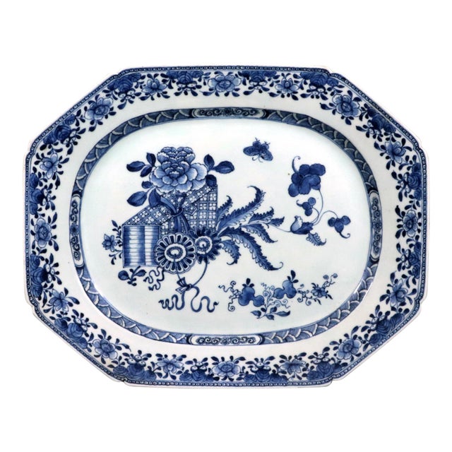 Chinese Export Blue and White Octagonal Porcelain Platter With Scholar's Scrolls, Circa 1770 For Sale