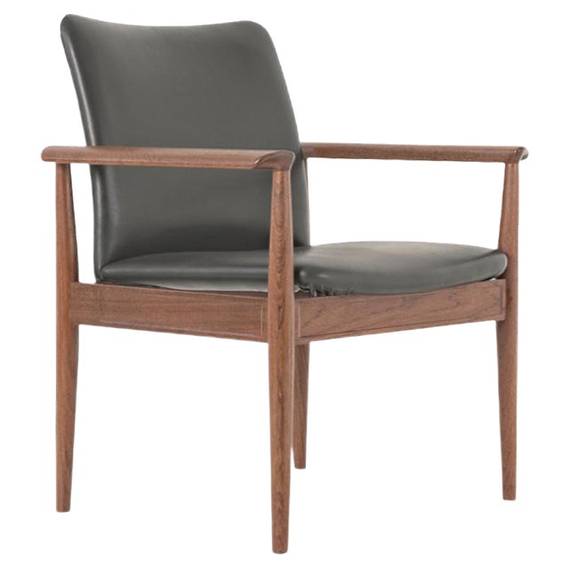 Model FD 901 Diplomat Armchair by Finn Juhl, 1960s For Sale