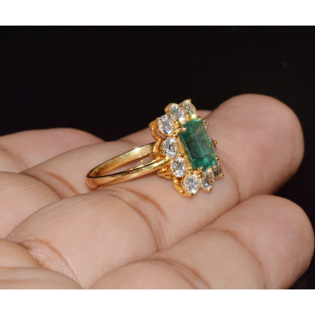 Certified Natural 2.73cts Diamond Emerald 18k Gold Dinner Halo Ring For Sale - Image 9 of 14