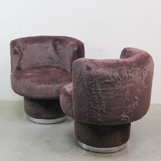 1970s Pop-Style Plush Lounge Chairs, 1970s, Set of 2 For Sale - Image 5 of 6