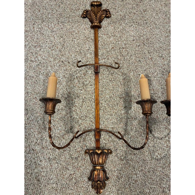 1960s Pair of Italian Florentine Gilt-Metal Sconces, in the Manner of Li Puma Firenze, Circa 1960. For Sale - Image 5 of 6