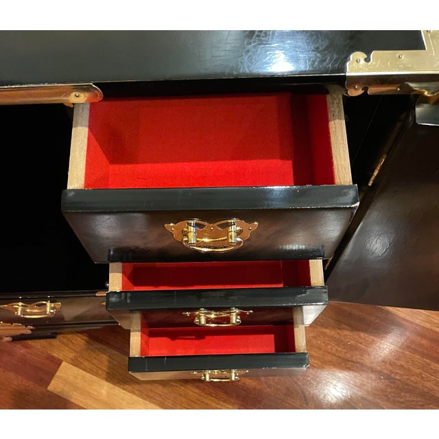 1980s 1980s Korean Tansu Style Chest Cabinet Chinoiserie Campaign Asian For Sale - Image 5 of 12