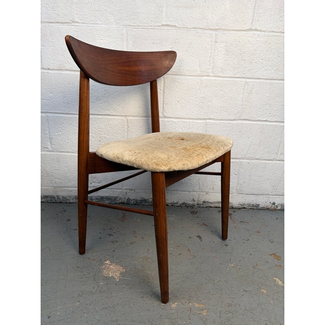 Wood Pair of Model 404-85 Mid-Century Walnut Dinning Chairs Attributed to Stanley Furniture For Sale - Image 7 of 15