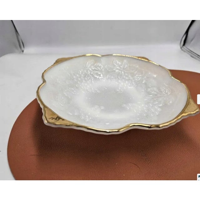 Vintage 1960s Anchor Hocking glass serving platter, dimensions height 5 cm, diameter 25 cm