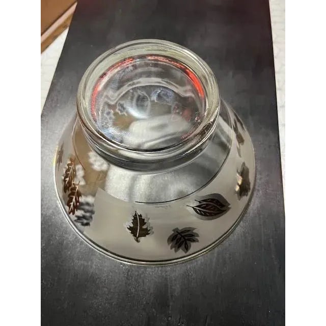 Mid-Century Modern Vintage Libbey Glass Co. Frosted Gold Leaf Chip Punch Bowl For Sale - Image 3 of 7