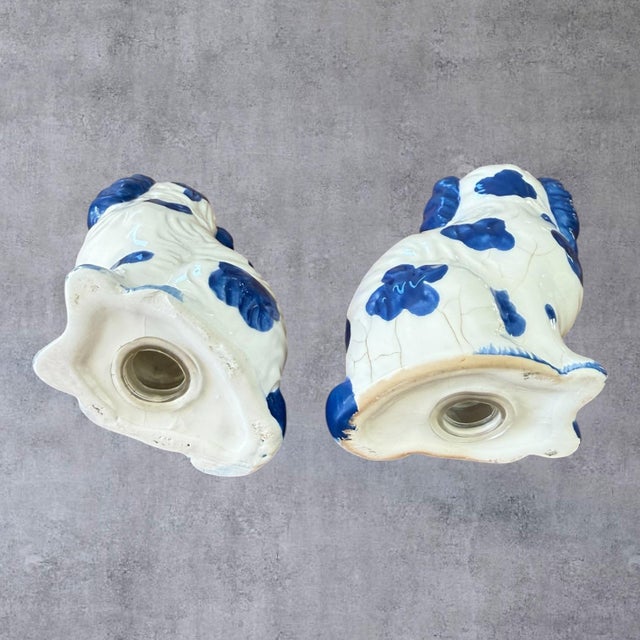 Vintage Blue White Staffordshire Spaniel Dog Salt Pepper Shakers Ceramic Pair⁠ For Sale In Los Angeles - Image 6 of 8