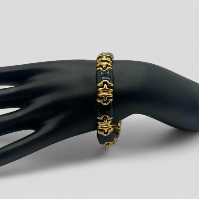 1980s Vintage Monet Black Enamel and Gold Link Bracelet For Sale - Image 11 of 12