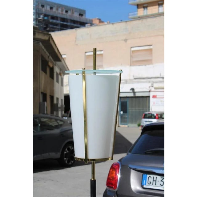 Mid-Century Modern Floor Lamp in Brass and Acrylic Glass from Stilnovo, 1950s For Sale - Image 3 of 13