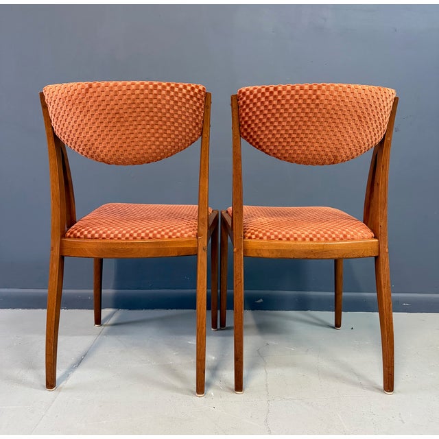 1950s Attributed to Barney Flagg for Drexel Walnut Dining Chairs Set of Six For Sale - Image 9 of 12