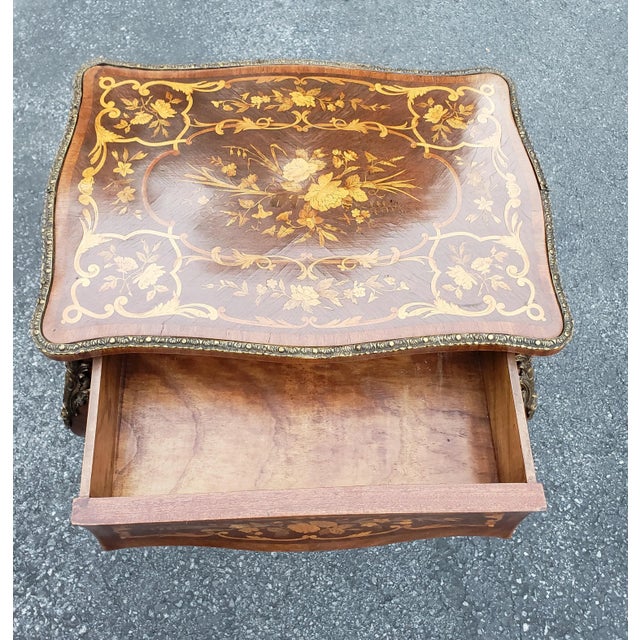 Louis XV Dutch Marquetry Satinwood Inlaid and Mahogany Single-Drawer Side Table For Sale - Image 4 of 11