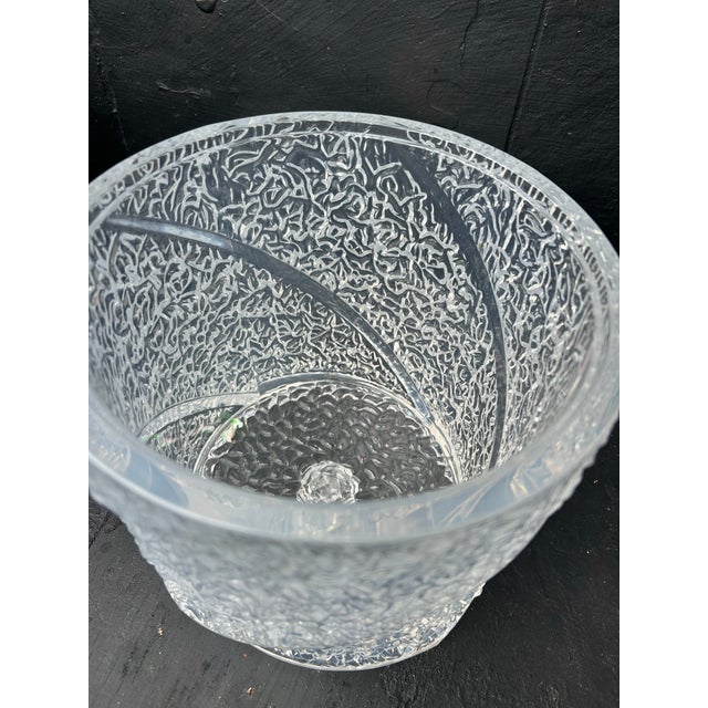 Mid-Century Modern 1970s Mid-Century Modern Textured "Iceberg" Lucite Ice Bucket – Attributed to Grainware For Sale - Image 3 of 8