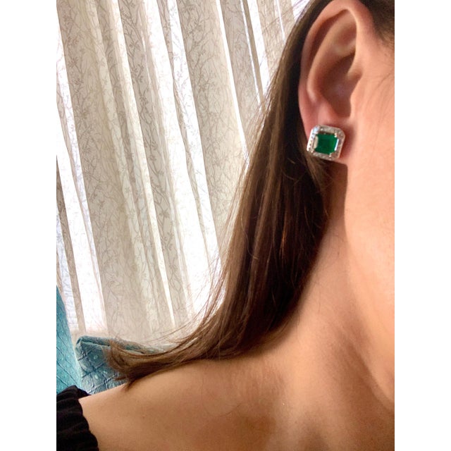 AGL Certified Minor Traditional 5 Carat Colombian Emerald Diamond Stud Earrings For Sale - Image 13 of 18