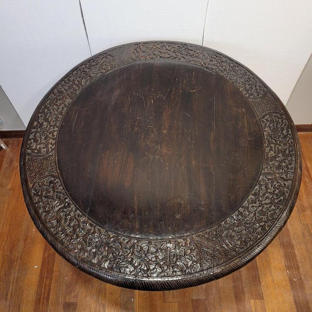 Wood 19th Century Anglo-Indian Padauk Center Table, India For Sale - Image 7 of 18
