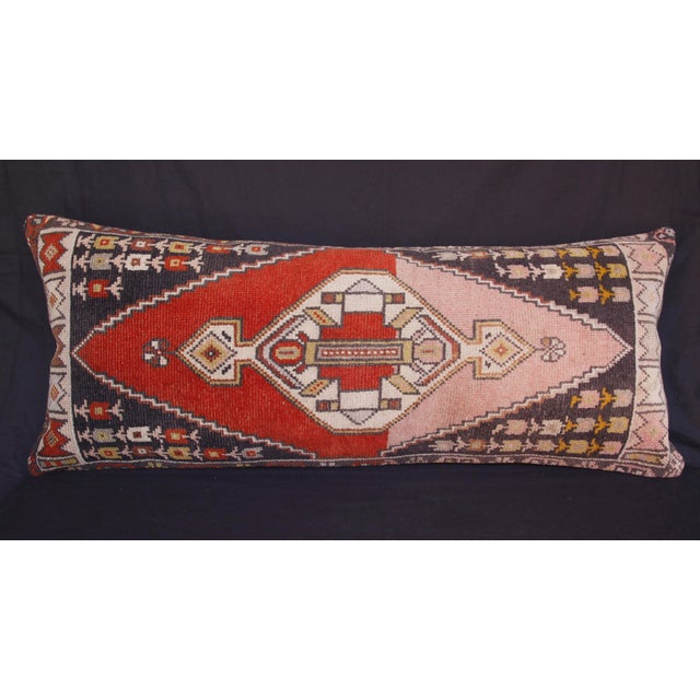 Here i am listing a 100% Handmade double knotted rug pillow cover, made from Vintage Oushak carpet rug. This’s a modern...