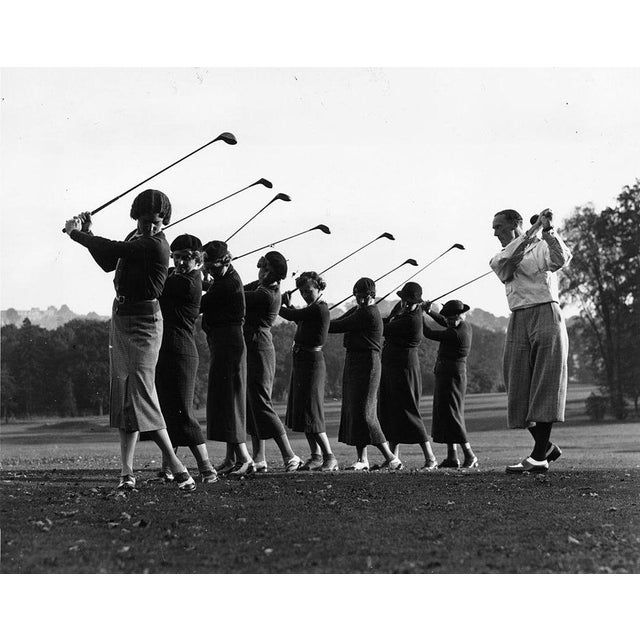 Golf Lesson 14th October 1937: Keith Dalby giving a golf lesson at Finchley golf club. (Photo by Reg Speller/Fox...