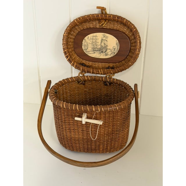 1970s Vintage 1978 Farnum Lightship Basket With Coastal Ivoryite Scrimshaw For Sale - Image 5 of 13