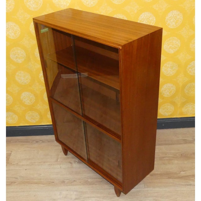 1960s Vintage Display Cabinet in Walnut, 1960s For Sale - Image 5 of 13