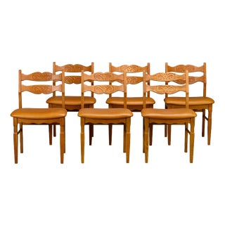 Razorblade Style Dining Chairs in Oak and Leather by Henning Kjærnulf, Denmark, 1960s, Set of 7 For Sale
