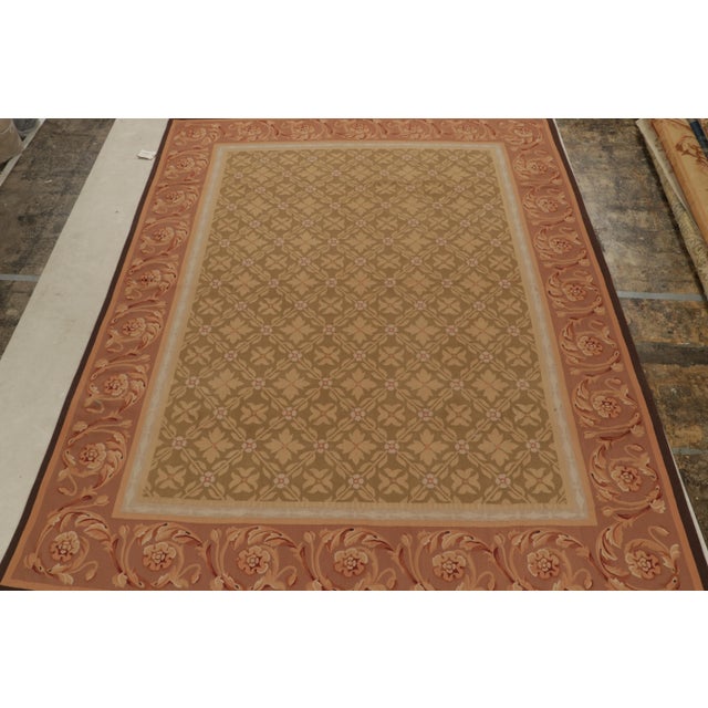 This 9x12 flatweave from the European rug collection by Rug & Kilim is a contemporary take on 18th century Aubusson rugs...