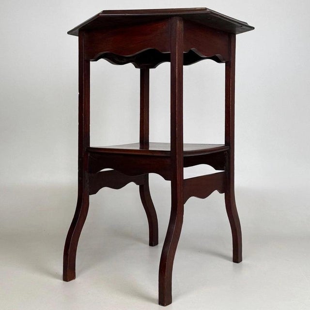 Wood Antique English Edwardian Mahogany Side Table, 1890s For Sale - Image 7 of 12