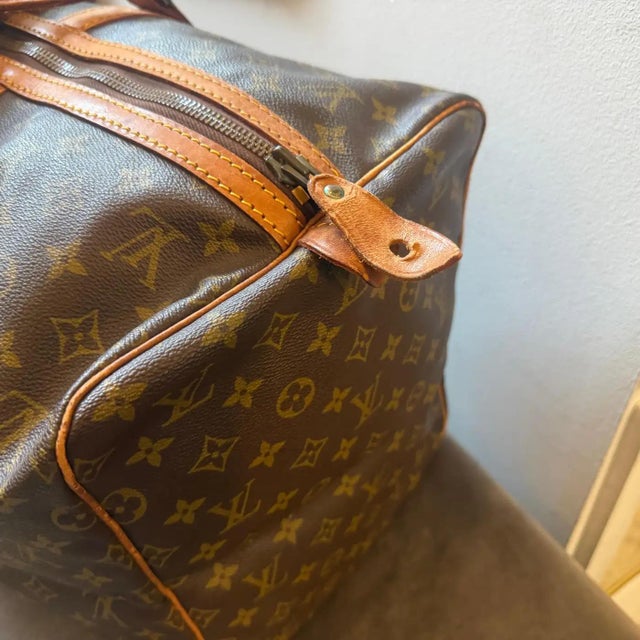 A 2000s Louis Vuitton Monogram Coated Canvas Boston Sac Souple 55 For Sale - Image 9 of 15