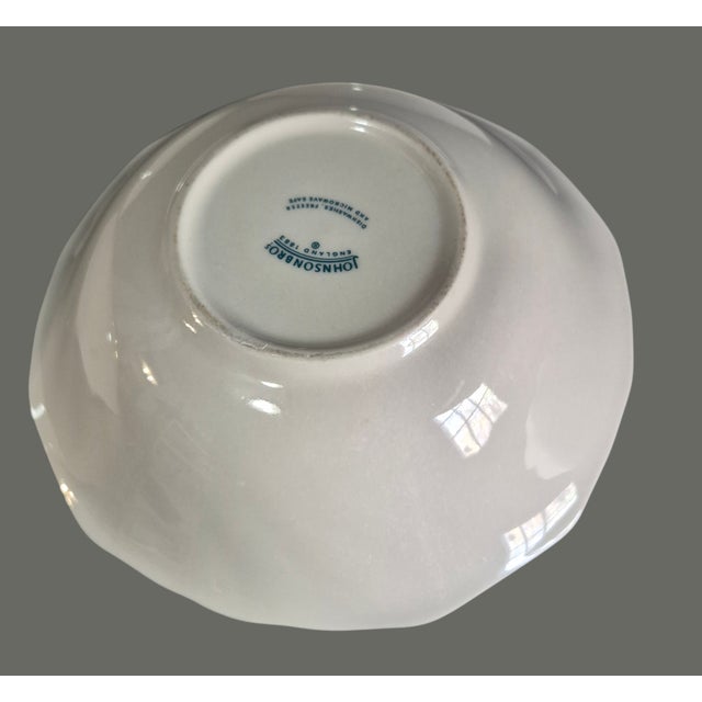 Vintage 4 Pink Rose Chintz Johnson Bros. Ironstone England Breakfast Bowls #2 For Sale - Image 6 of 8