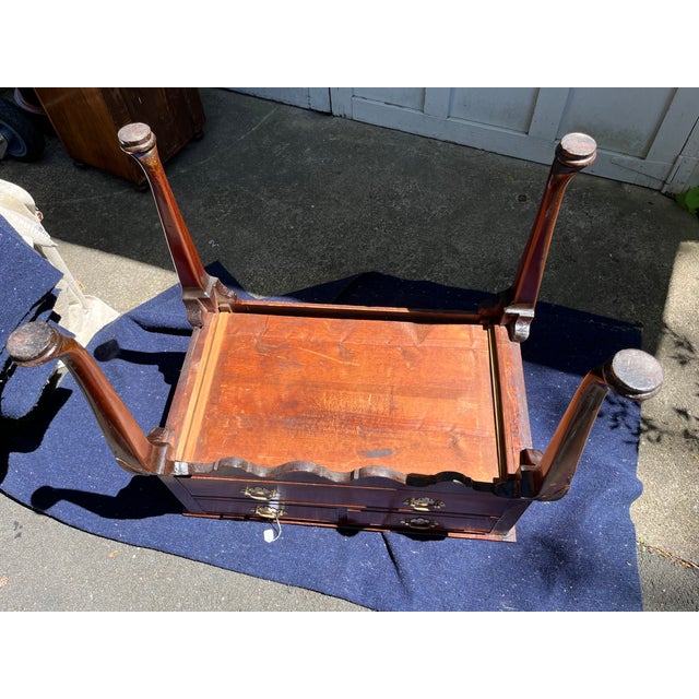 Antique English Mahogany Queen Ann Low Boy Chest With Shell Design on Knees For Sale In New York - Image 6 of 8