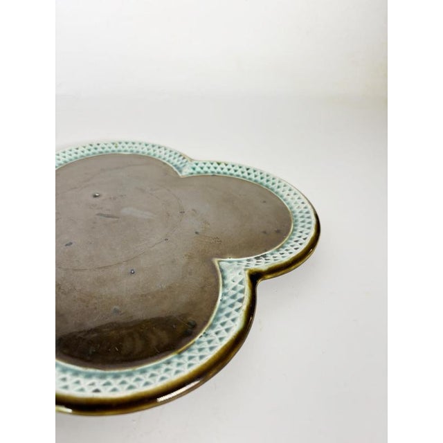 Clover-Shaped Ceramic Dish, France, 20th Century For Sale - Image 6 of 10