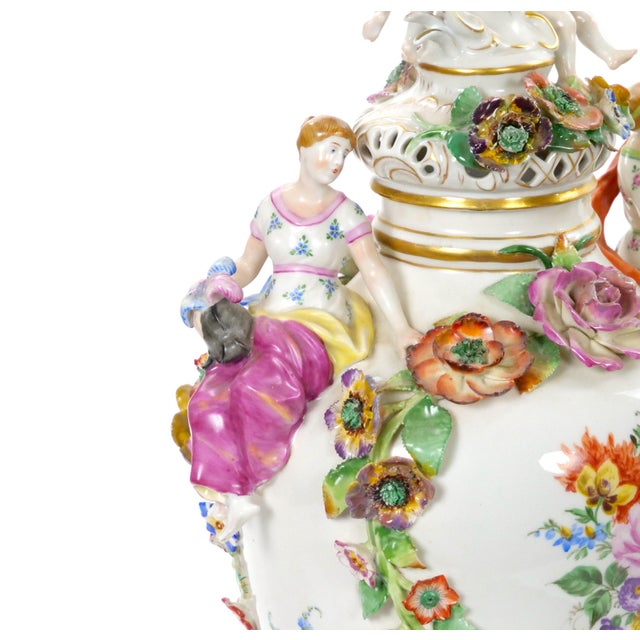 19th Century Meissen Rococo Style Flower-Encrusted Covered Urns From Germany For Sale - Image 12 of 13
