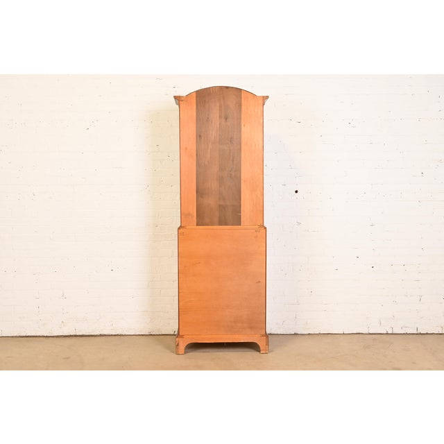 Henredon Georgian Banded Oak Drop Front Secretary Desk With Bookcase Hutch For Sale - Image 13 of 14