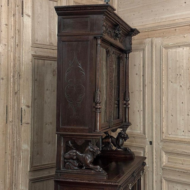 19th Century French Oak Hunt Bookcase ~ Display Cabinet For Sale - Image 14 of 18