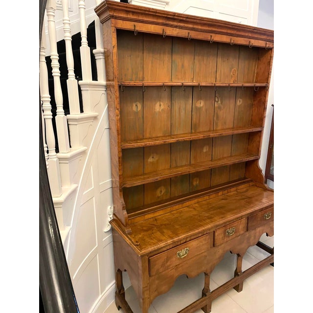 American George III Maple Wood Dresser and Rack, 1740s For Sale - Image 3 of 16