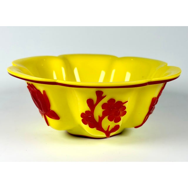Chinese Imperial Yellow Peking Glass Lobed Bowl With Ruby Red Floral Overlay For Sale In Sacramento - Image 6 of 8