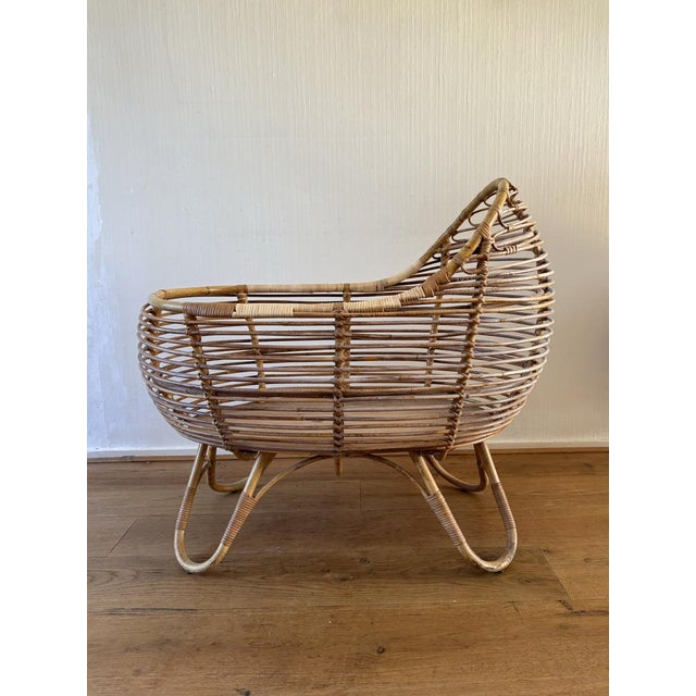 Mid-Century Modern Rattan Baby Crib, 1960s For Sale - Image 6 of 13