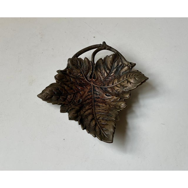 Scandinavian Naturalistic Wine Leaf Tray in Patinated Brass, 1940s For Sale - Image 3 of 9