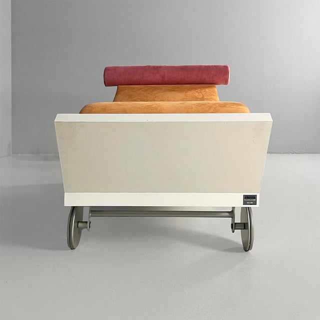 Italian Chaise Lounge Juan by Marco Panini for Memphis, 1987 For Sale - Image 6 of 17
