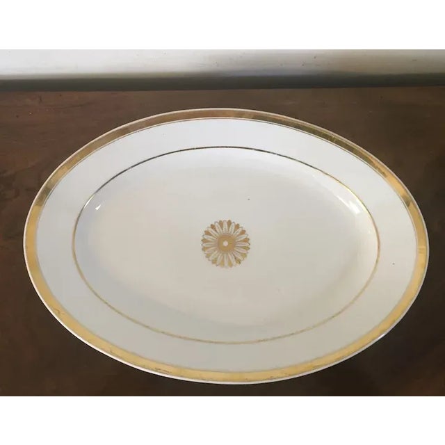 Early 19th Century French Empire Porcelain Oval Platter Decorated with Gold Flower Head For Sale - Image 12 of 13