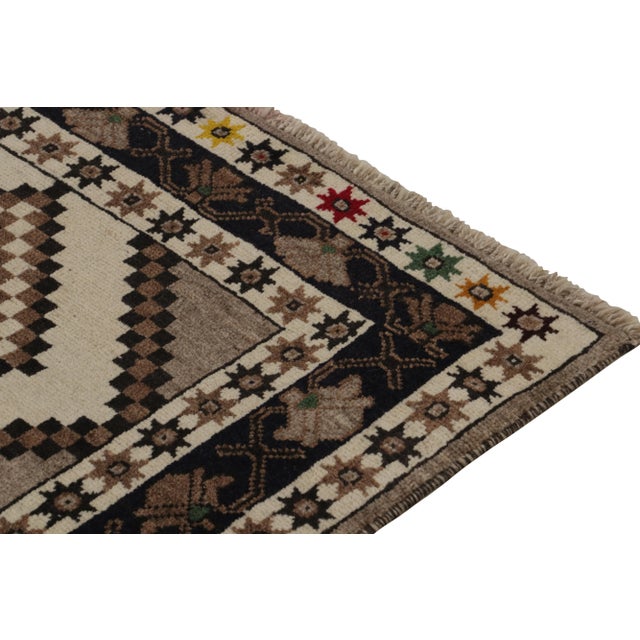 1950s 1950s Vintage Gabbeh Tribal Runner in Gray, Beige-Brown and Black Lozenge Medallion For Sale - Image 5 of 8