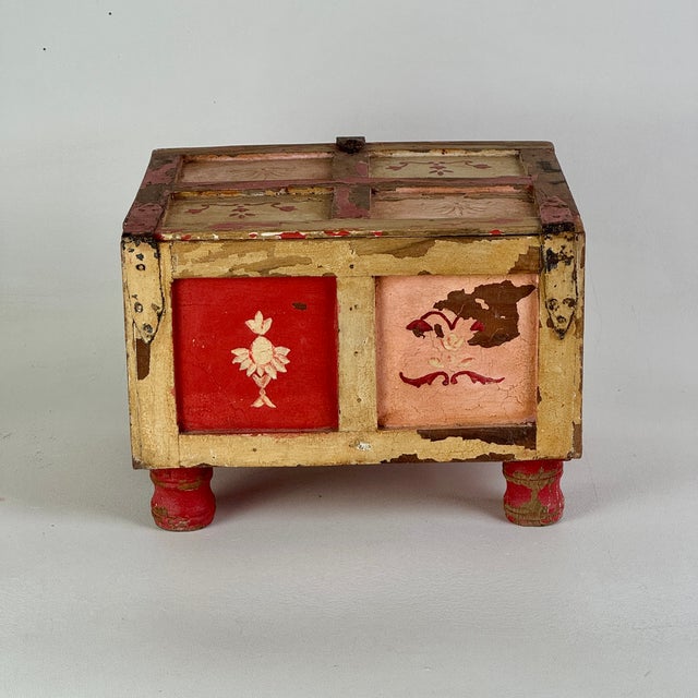 Wood Antique Primitive Folk Art Distressed Keepsake Box in Circus Like Color Motif & Floral Painting For Sale - Image 7 of 13