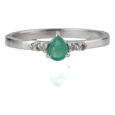 Petite Natural Emerald & Diamond Promise Ring in 925 Sterling Silver, Size 6 For Sale