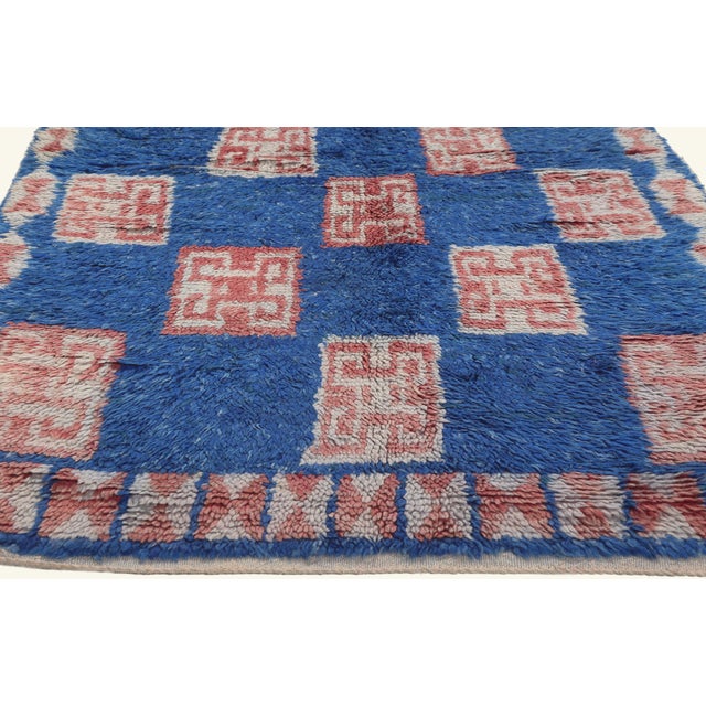 Berber Tribes of Morocco Vintage Azilal Moroccan Rug, 04'02 X 07'04 For Sale - Image 4 of 10