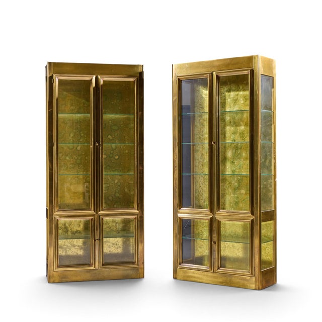 Mid-Century Modern Mastercraft Mid Century Brass Vitrines Cabinet - Pair For Sale - Image 3 of 10