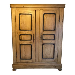 Early 19th Century Pine Armoire For Sale
