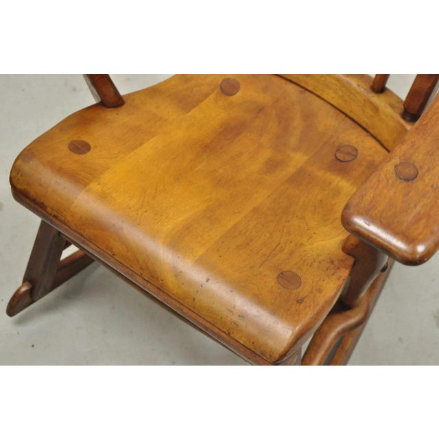 Vintage Sikes Co Maple Wood American Colonial Style Rocker Rocking Chair (B) For Sale In Philadelphia - Image 6 of 12