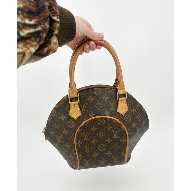 Brown Mid 20th Century Louis Vuitton Monogram Canvas Ellipse MM For Sale - Image 8 of 9