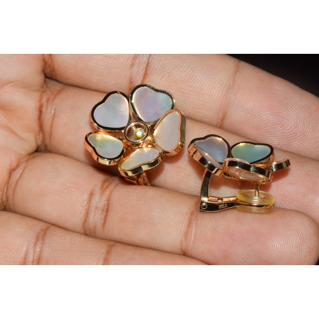 Off-white Late 20th Century Pair of Chopard Happy Hearts Flowers Diamond Mother of Pearl 18k Rose Gold Earrings For Sale - Image 8 of 15