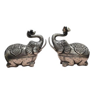 Antique Indian Silver Elephant Boxes with Floral Decoration, 1890, Set of 2 For Sale