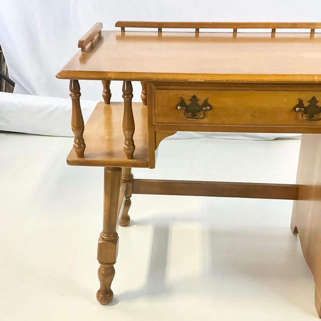 1950s Mid-Century Boho Chic Arts & Crafts Americana Nutmeg Maple Desk For Sale - Image 4 of 13