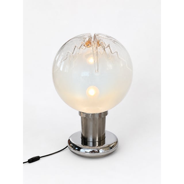 White Large Space Age Murano Glass Table Lamp by Toni Zuccheri for AV Mazzega, 1970s For Sale - Image 8 of 8