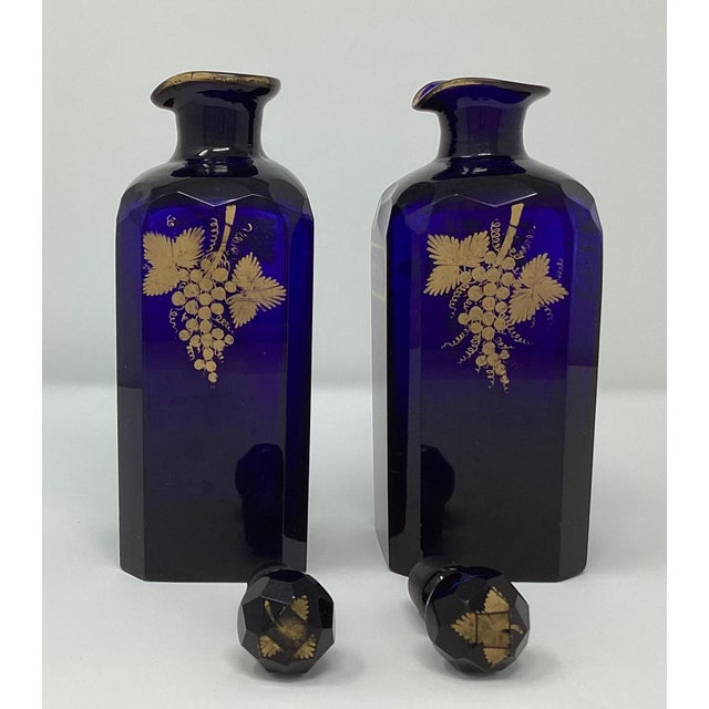 Traditional Pair of Mid 19th Century Bristol Blue Decanters With Gilt Decorations For Sale - Image 3 of 3
